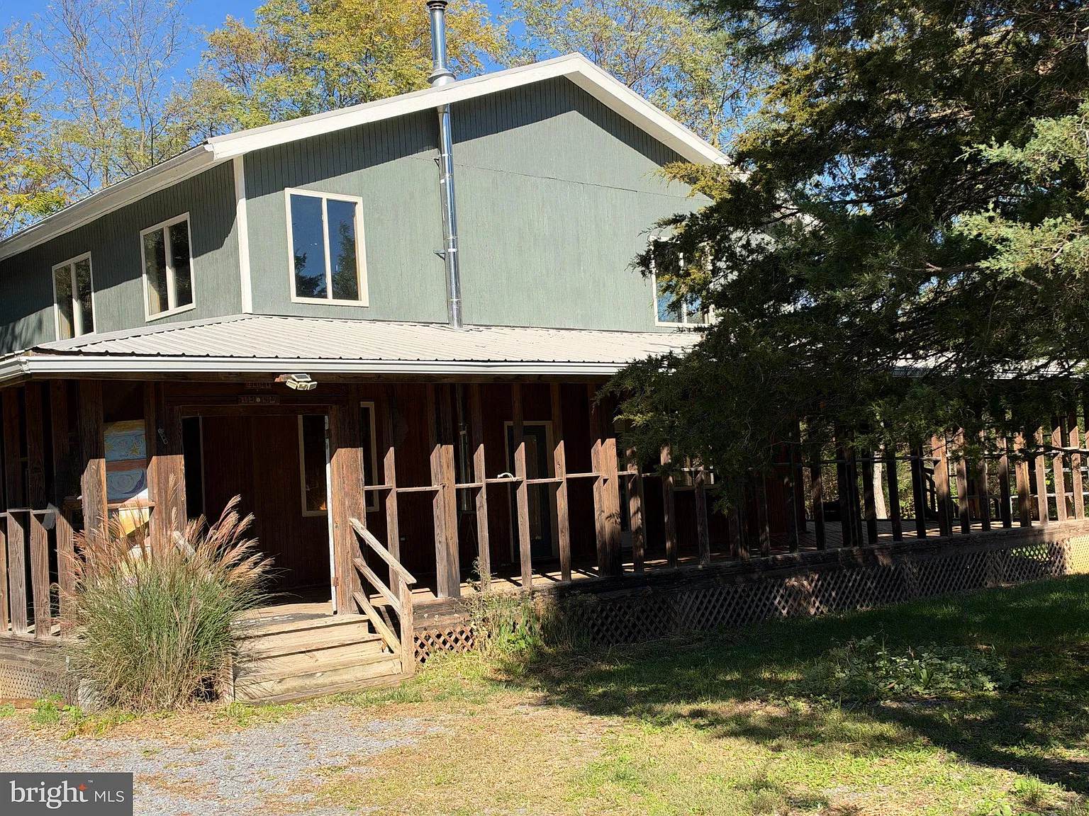 2 bed, 3.0 bath, 3008 sqft, $2,000 — Photo 2