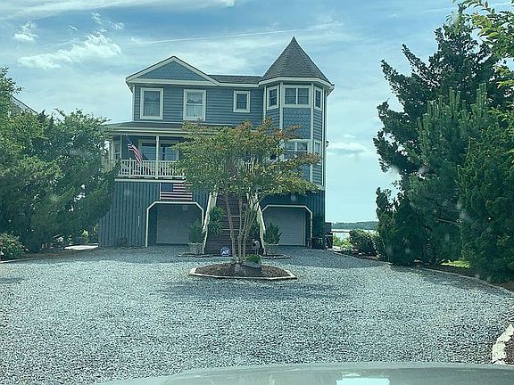 5th image of 36800 Bayside Dr