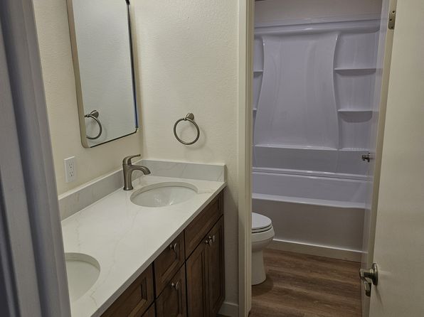 1202 Avenida Del Sol APT 112