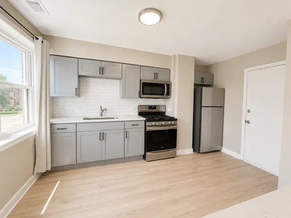 4343 Wisconsin Ave #7, Berwyn, IL 60402