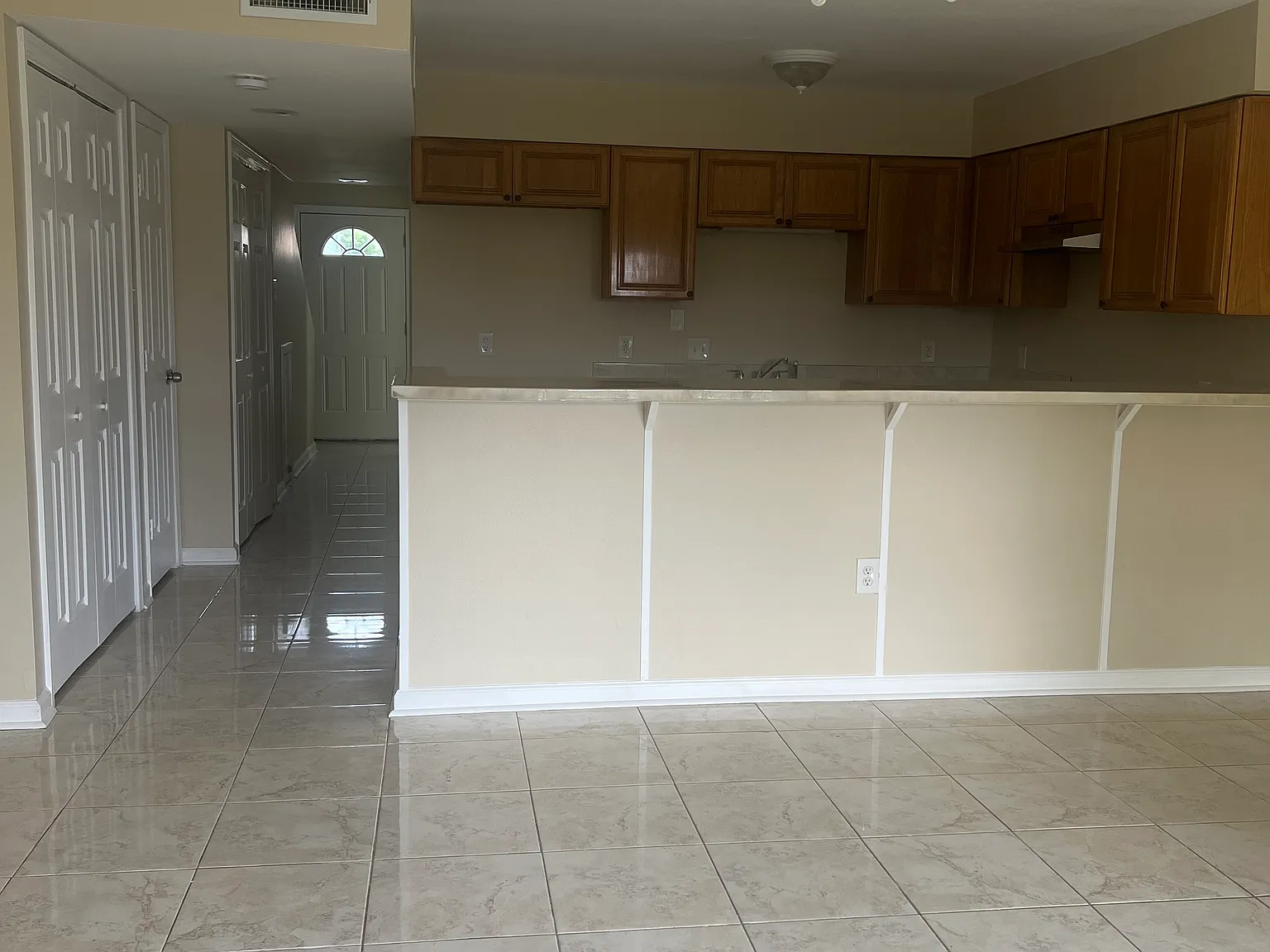 7036 Northgate Dr — Photo 3