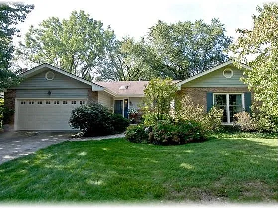 929 Savannah Cir photo 1