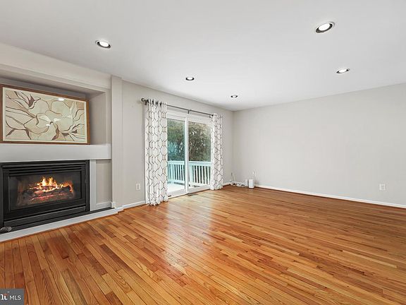 3rd image of 1705 Blue Flint Ct