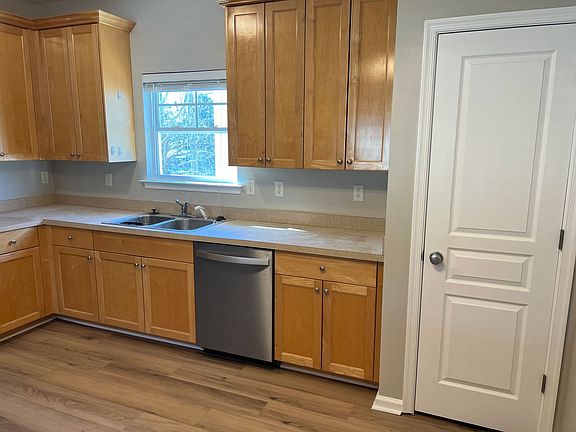 2nd image of 4504 Lee Ave