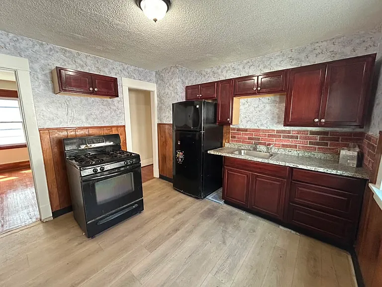 252 Dartmouth Ave #1 — Photo 12