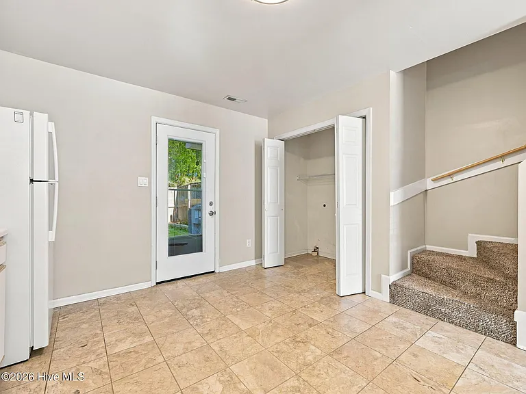 107 Spring Meadows Cir — Photo 7