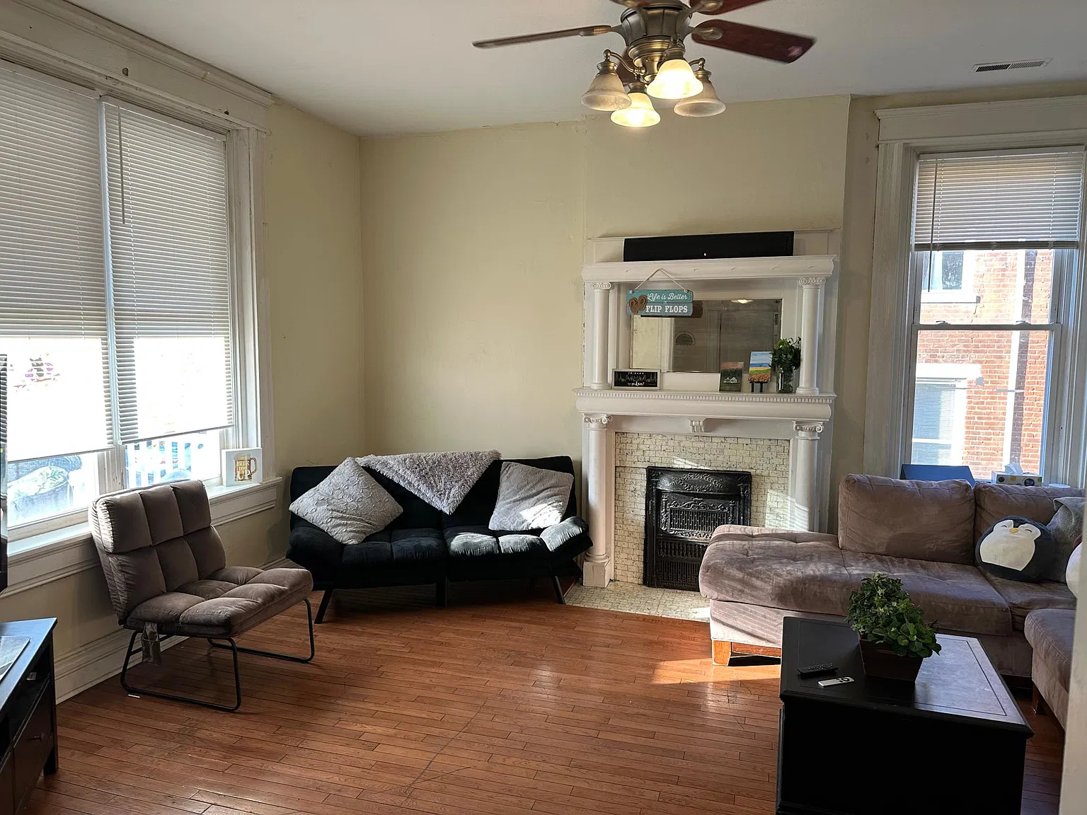 7 bed, 3500 sqft, $5,100 — Photo 2