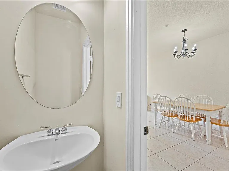 335 E Thatch Palm Cir #104 — Photo 9