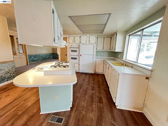 4th image of 4141 Deep Creek Rd Space 84