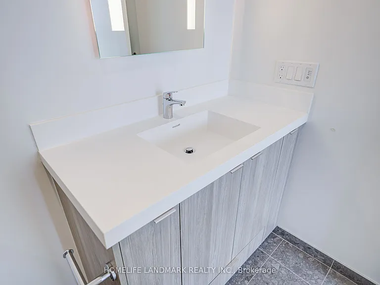 25 Cordova Ave #Penthouse 13 — Photo 37