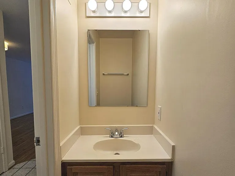 1119 N Stuart St #B — Photo 13