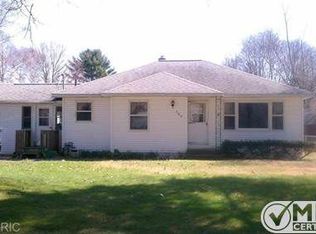 305 E Lewis St, Whitehall, MI 49461