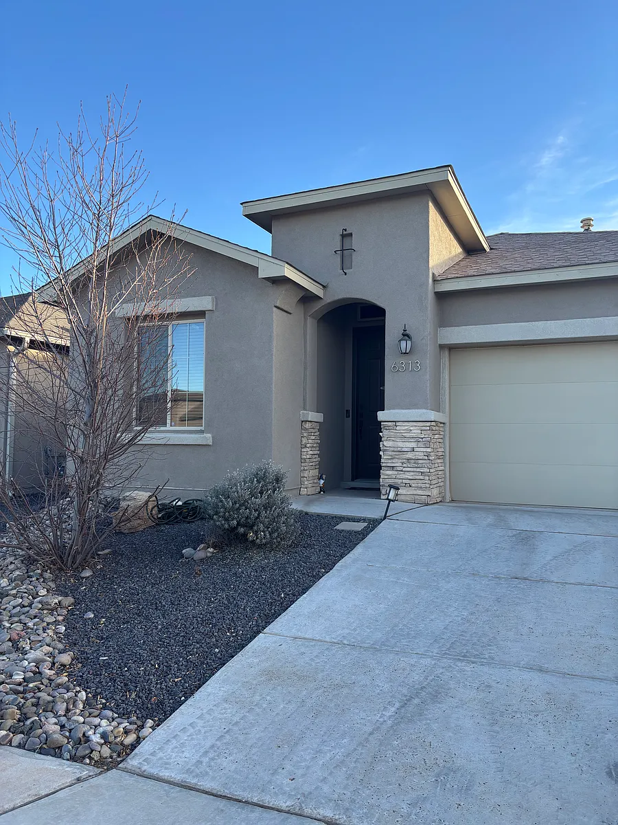 Building Photo - 6313 Kestrel Dr NE