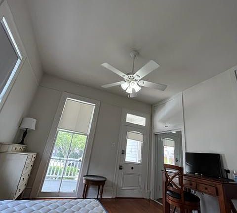 4th image of 1019 Adams St #1