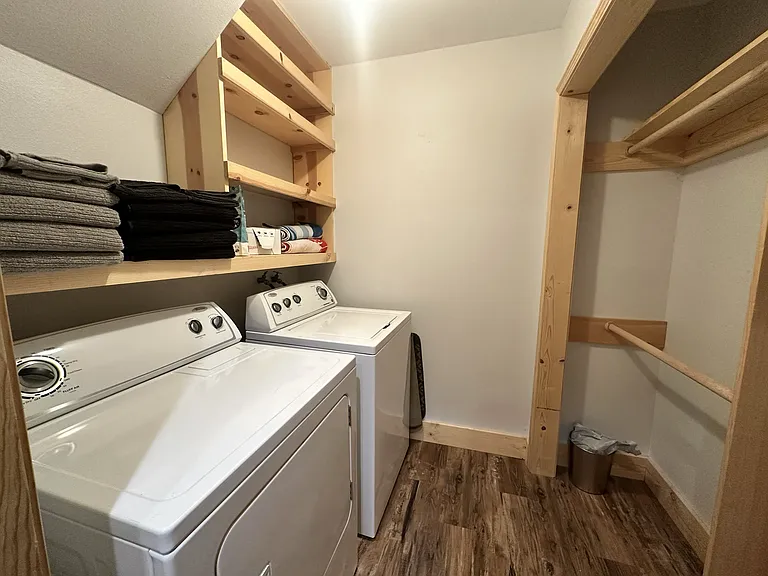 3115 N Lake Blvd #18 — Photo 16