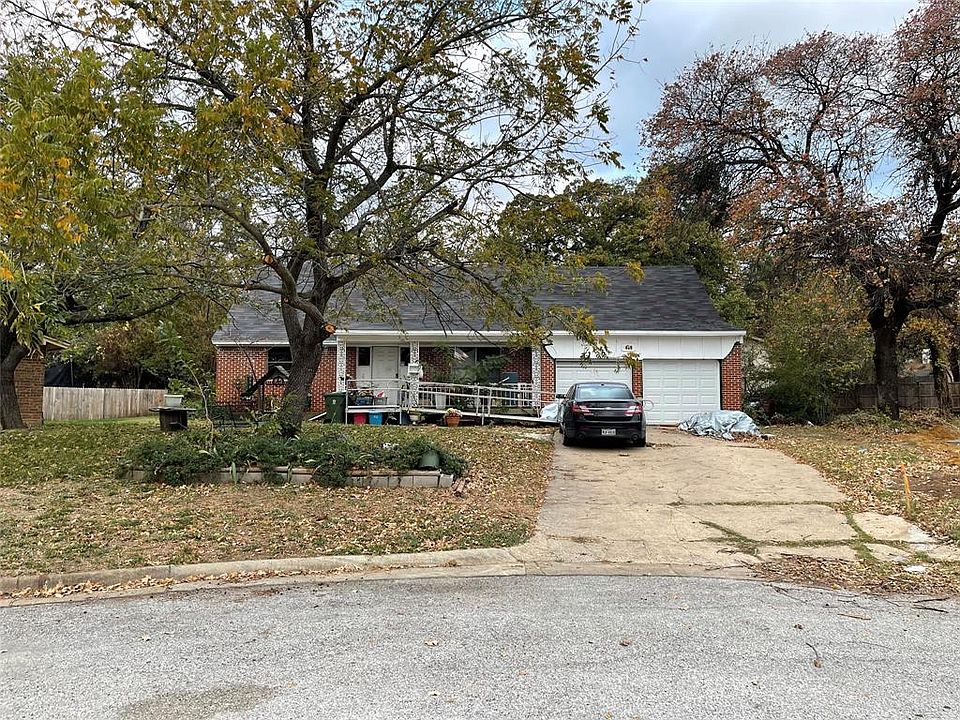 1st image of 409 Lynda Ct