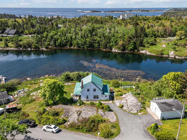 57 Learys Cove Rd, Halifax, NS B3Z 3W7