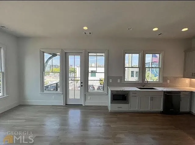 674 Exchange St SE — Photo 6
