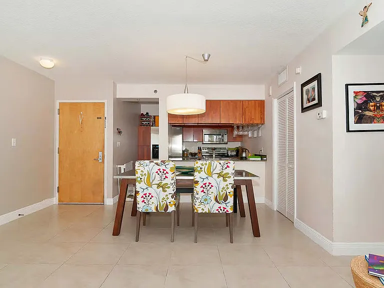 1200 Brickell Bay Dr #2802 — Photo 3