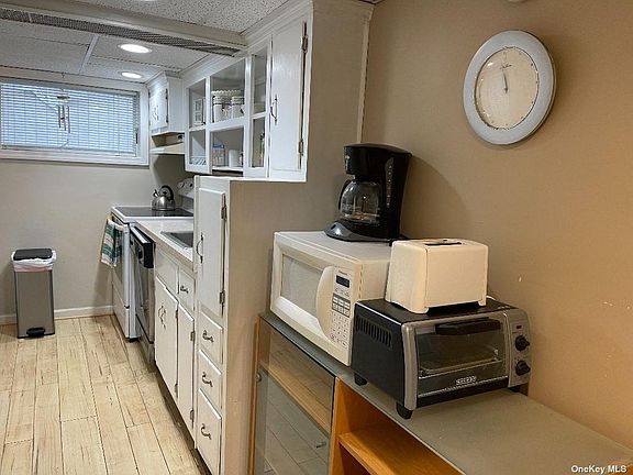 3rd image of 39 Malone Ave #1