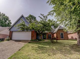 8255 Crimson Creek Dr, Cordova, TN 38016