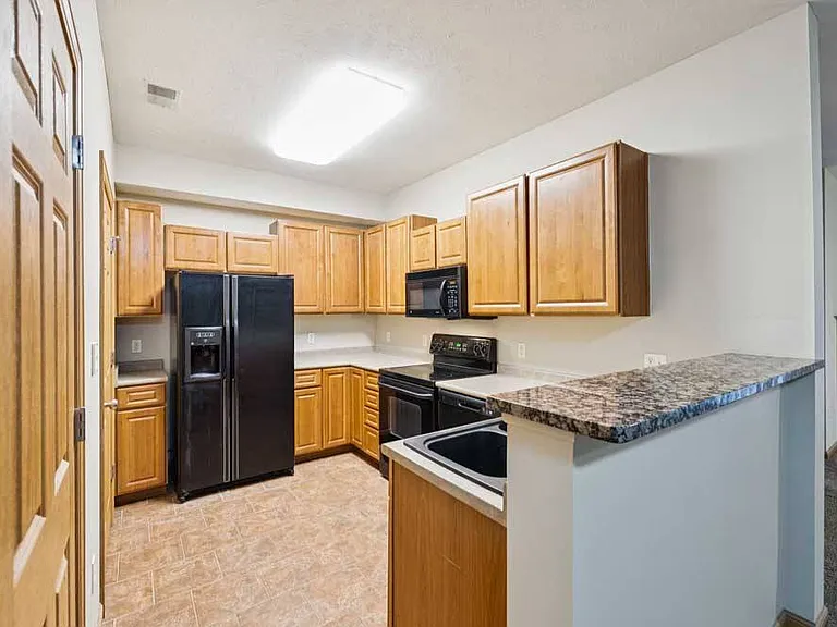 Stone Ridge Estates Apartments & Duplexes — Photo 83