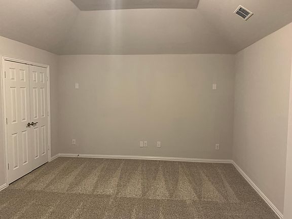3rd image of 325 Autry Dr