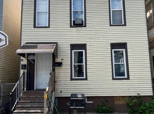 604 3rd St, Albany, NY 12206