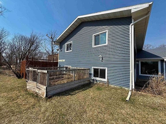 5th image of 3053 Union St