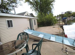 37716 N Us Highway 12, Spring Grove, IL 60081