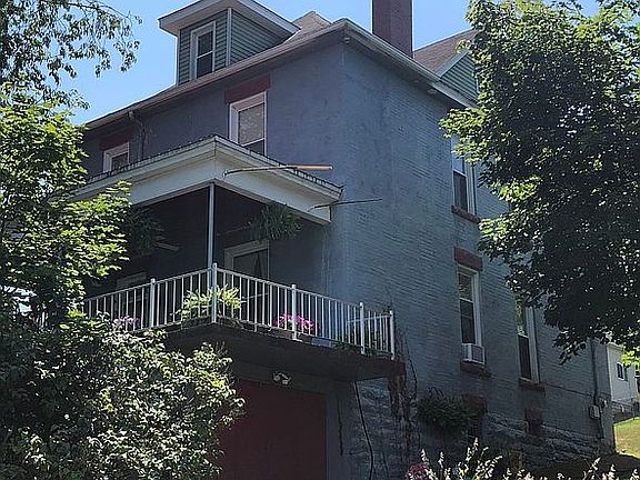 4th image of 502 Potomac Ave