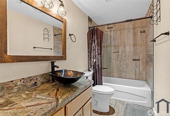 4th image of 19913 113th Avenue Ct E