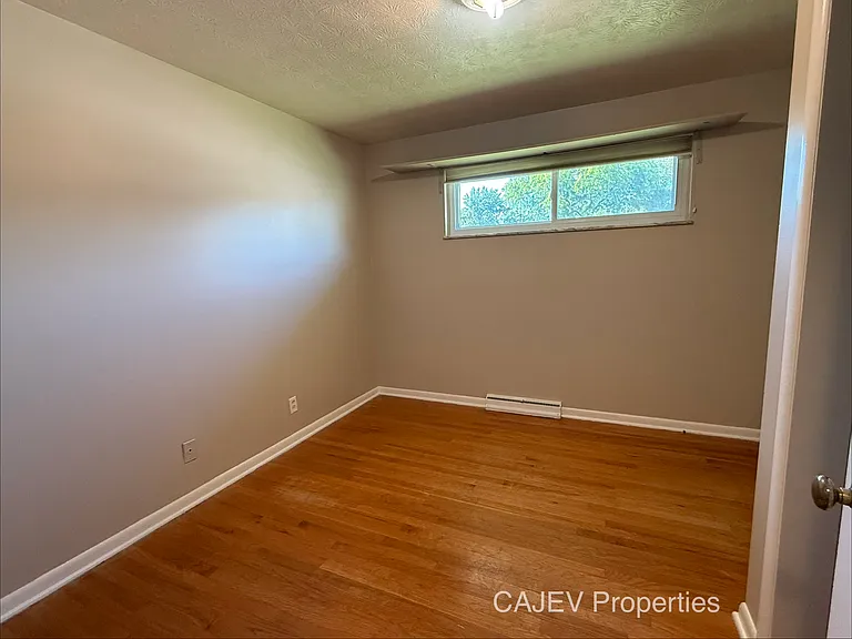 543 Cookston Ave — Photo 3