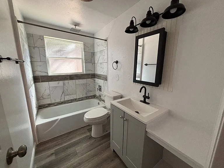 2571 E Uintah St — Photo 13