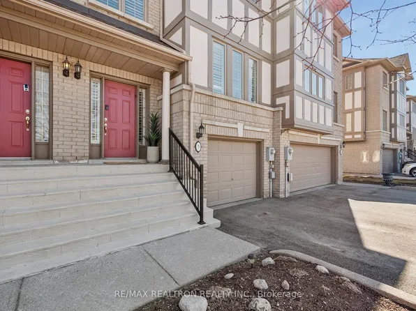 8909 Bathurst St #5, Richmond Hill, ON L4C 0H4