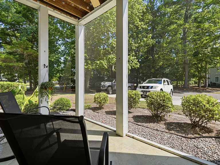 1202 Grove Park Dr — Photo 27