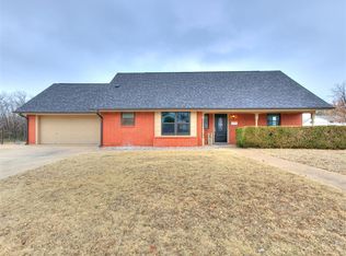 3516 N Glenoaks Dr, Midwest City, OK 73110