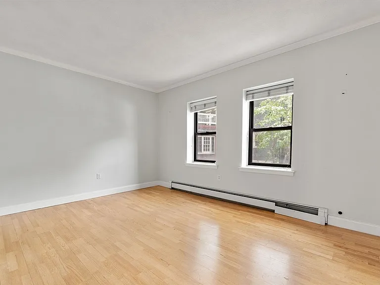 30 Main St #12 — Photo 12