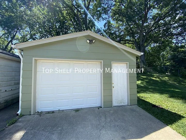 2752 Holcomb Ave — Photo 21
