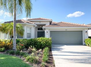 8417 Laurel Lakes Blvd, Naples, FL 34119