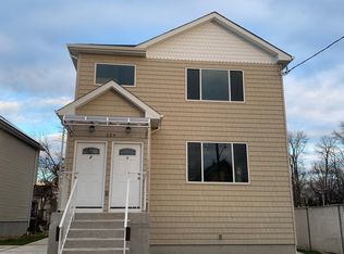 329 Harbor Rd, Staten Island, NY 10303