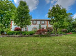 2051 Ridgewood Rd, Akron, OH 44313