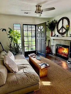 1 bed, 1.0 bath, 700 sqft, $3,500 — Photo 2