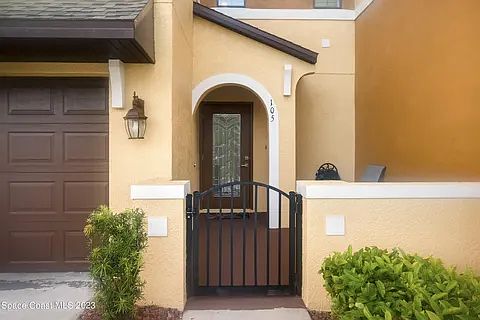 2nd image of 1310 Lara Cir Unit 105