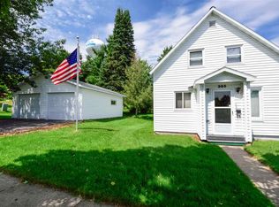 305 Amber St, Iron River, MI --