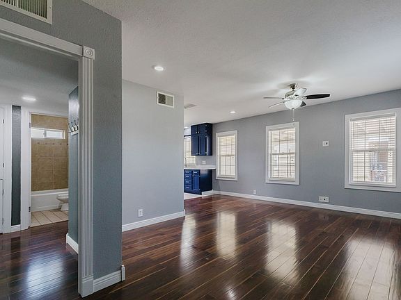 4th image of 504 Linda Vista Dr