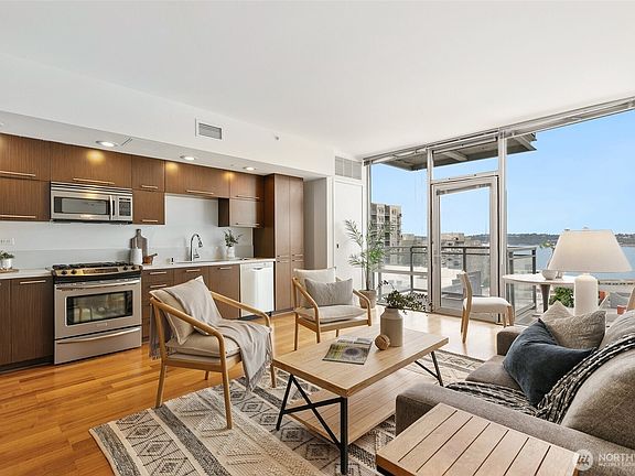 2nd image of 2911 2nd Avenue #811