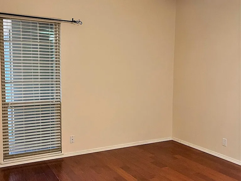 7707 Broadway St #3A — Photo 18