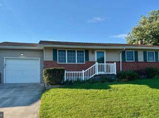 105 Pine Hollow Rd, York, PA 17408
