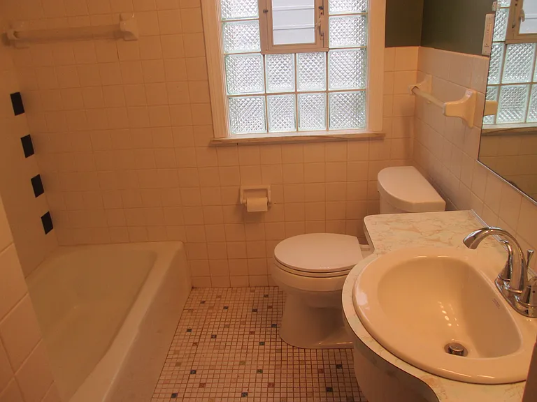 4218 Okalona Rd — Photo 16